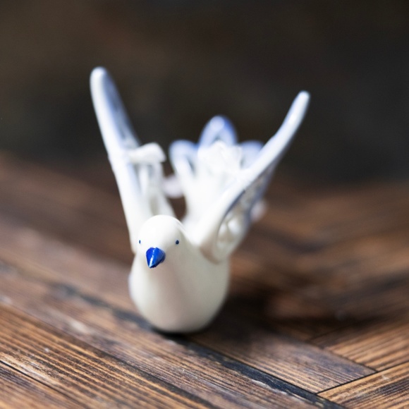 Porcelain ceramic dove bird JOY Christmas holiday ornament figurine blue white - Picture 2 of 7